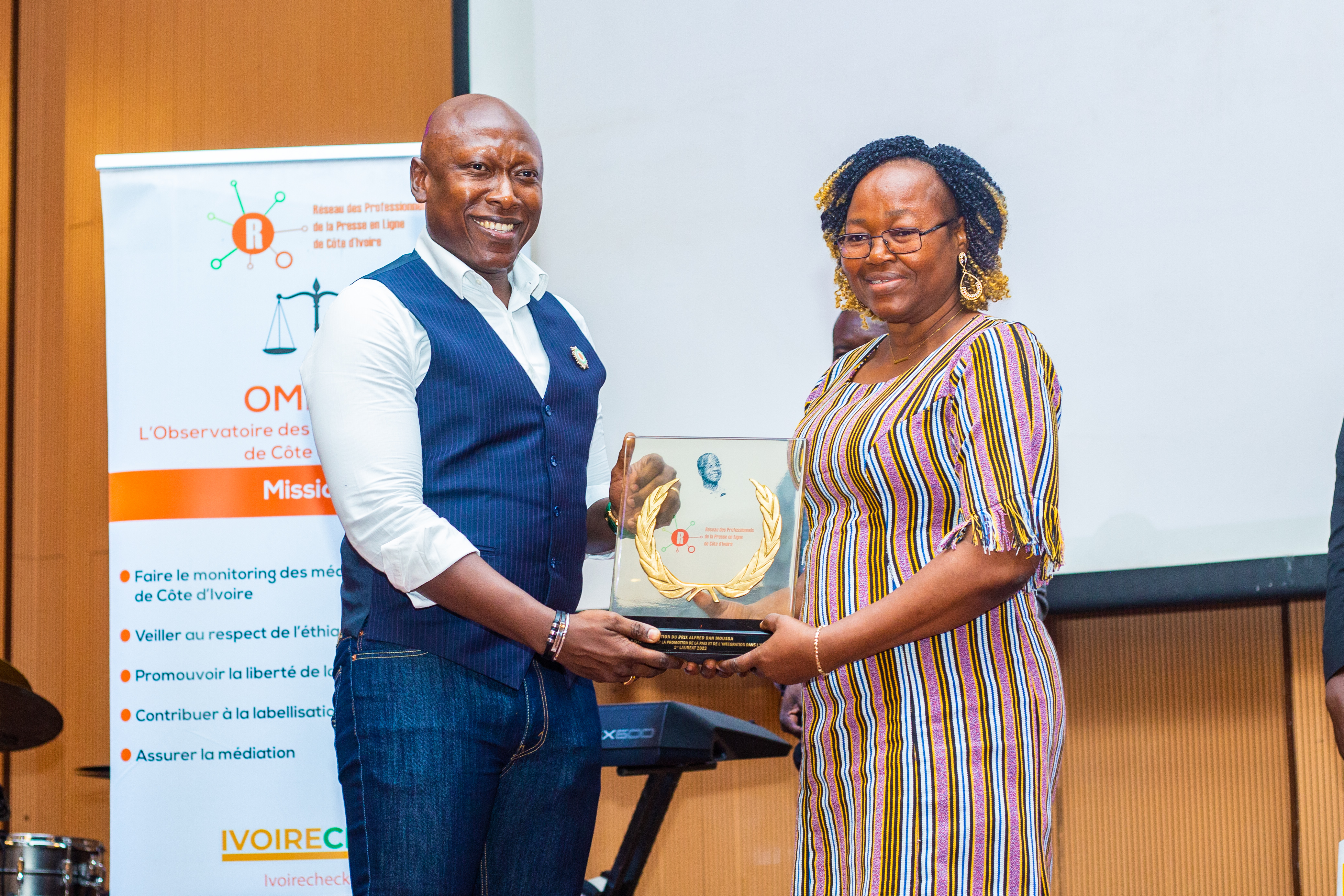 La Togolaise Ambroisine Mêmèdé remporte le prix Alfred Dan Moussa du meilleur journaliste web de l’espace CEDEAO