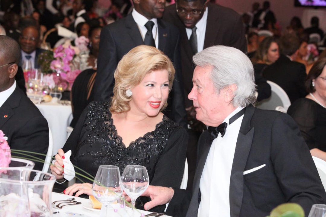 Décès d'Alain Delon: Dominique Ouattara pleure un "ami sincère"