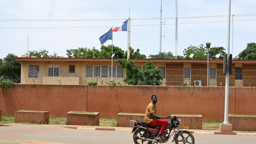Niger: la France ferme définitivement son ambassade et licencie tout le personnel