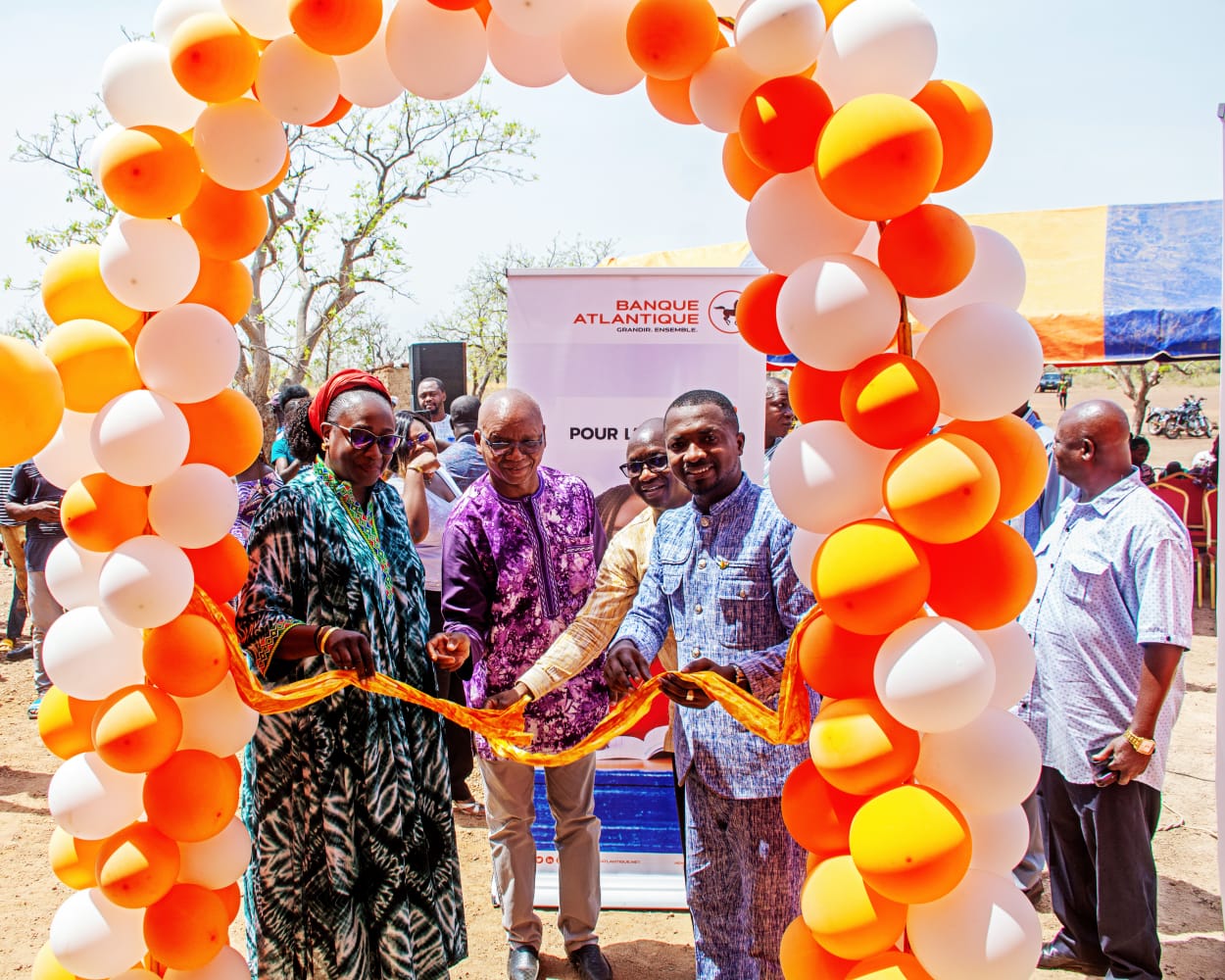 Burkina Faso : Banque Atlantique offre deux salles de classe à une école rurale