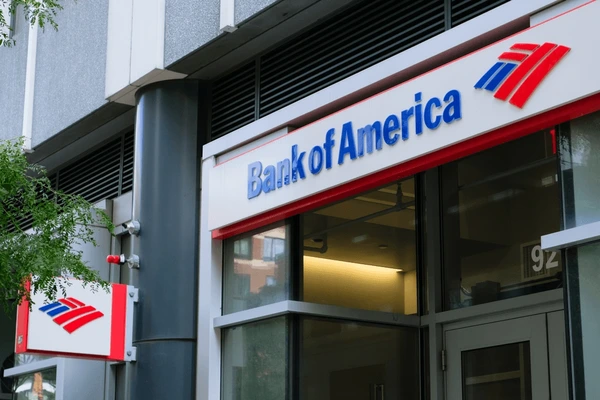 Un attentat déjoué à Paris devant les locaux de la Bank of America, samedi