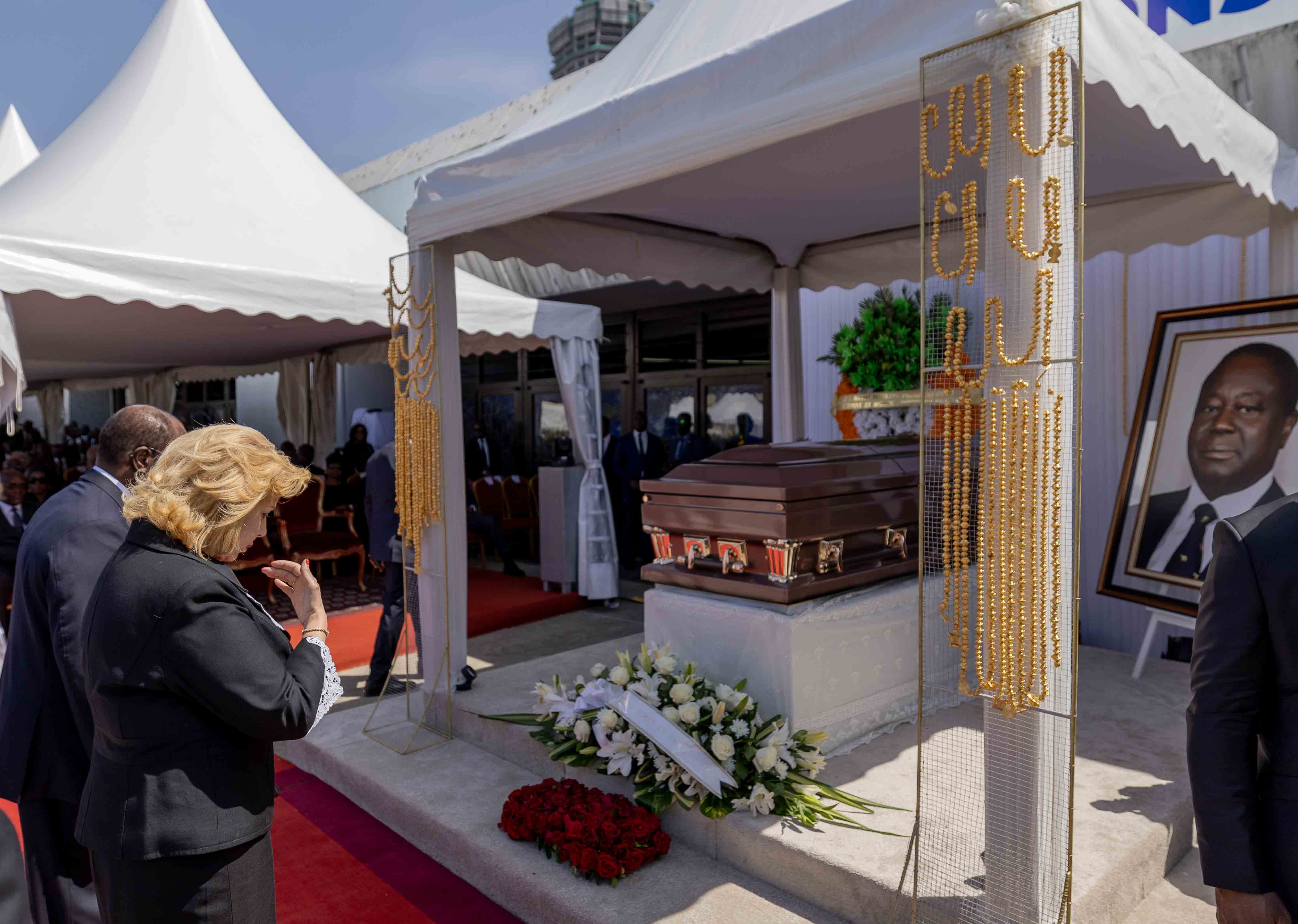 Hommage national émouvant à Bédié au Palais présidentiel d'Abidjan