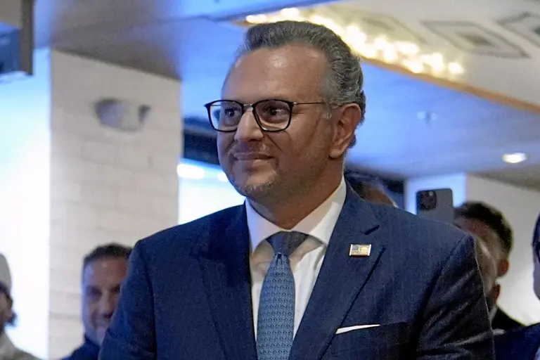 Le nouveau conseiller principal de Trump pour l'Afrique en tournée sur le continent