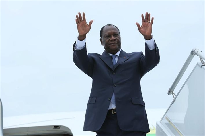 Départ du président Alassane Ouattara en France puis en Corée