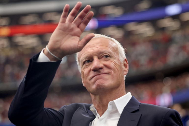 Football : Didier Deschamps quitte les Bleus, la FFF lui rend un hommage appuyé