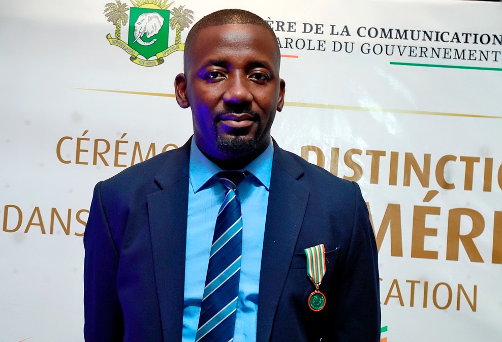 Dr Kouamé Yao Wilfried, un artisan de l’excellence médiatique en Côte d’Ivoire décoré