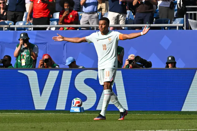 Mondial 2026 : la France s’impose (2-0) face au Maroc et accède aux demi-finales