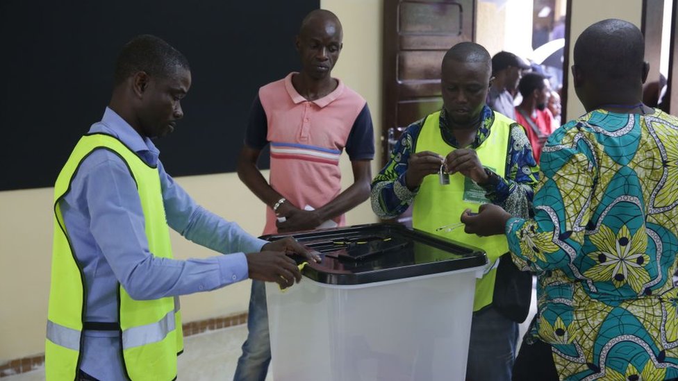 Début d’un référendum constitutionnel au Gabon