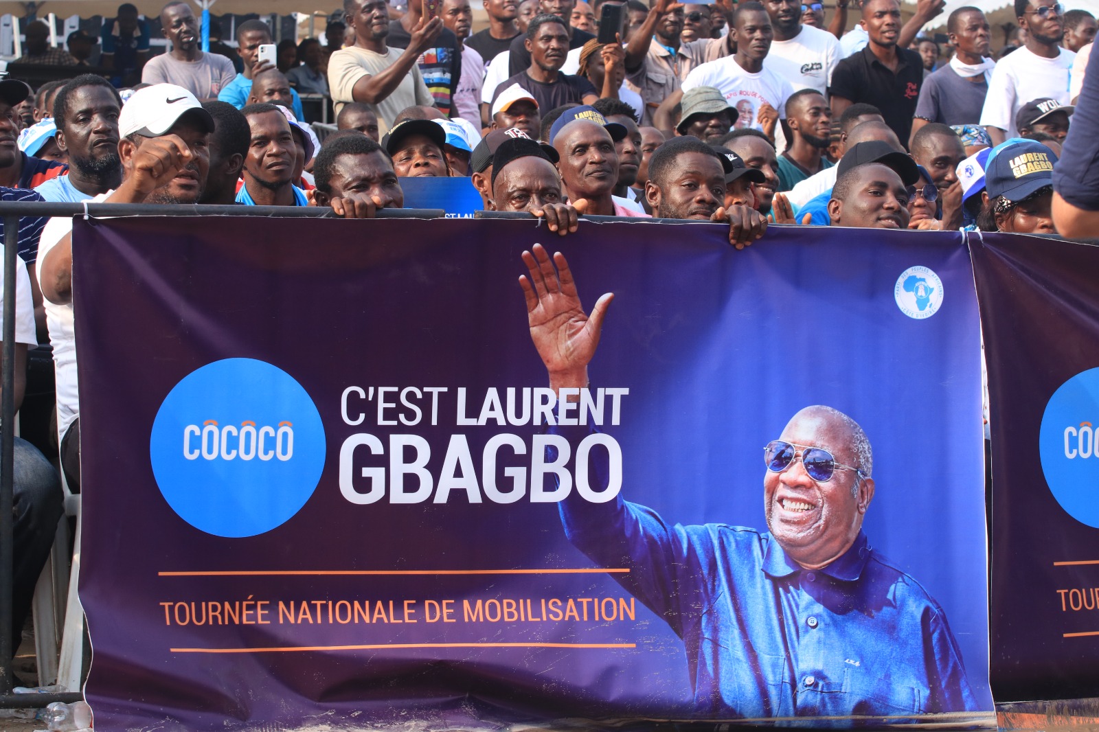 Gbagbo critique la gestion foncière et défend son bilan lors d’un meeting à Abidjan