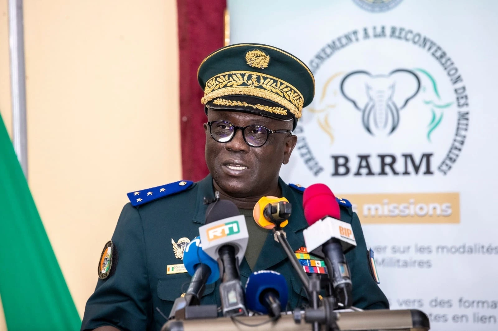 Côte d’Ivoire : les forces armées démentent les accusations du chef de la junte nigérienne