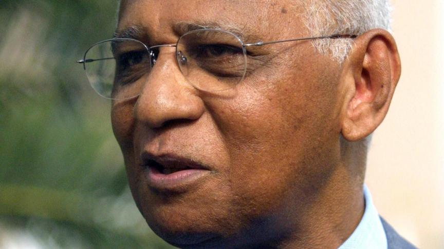Décès en France de l’ex-PM Congolais et écrivain Henri Lopès