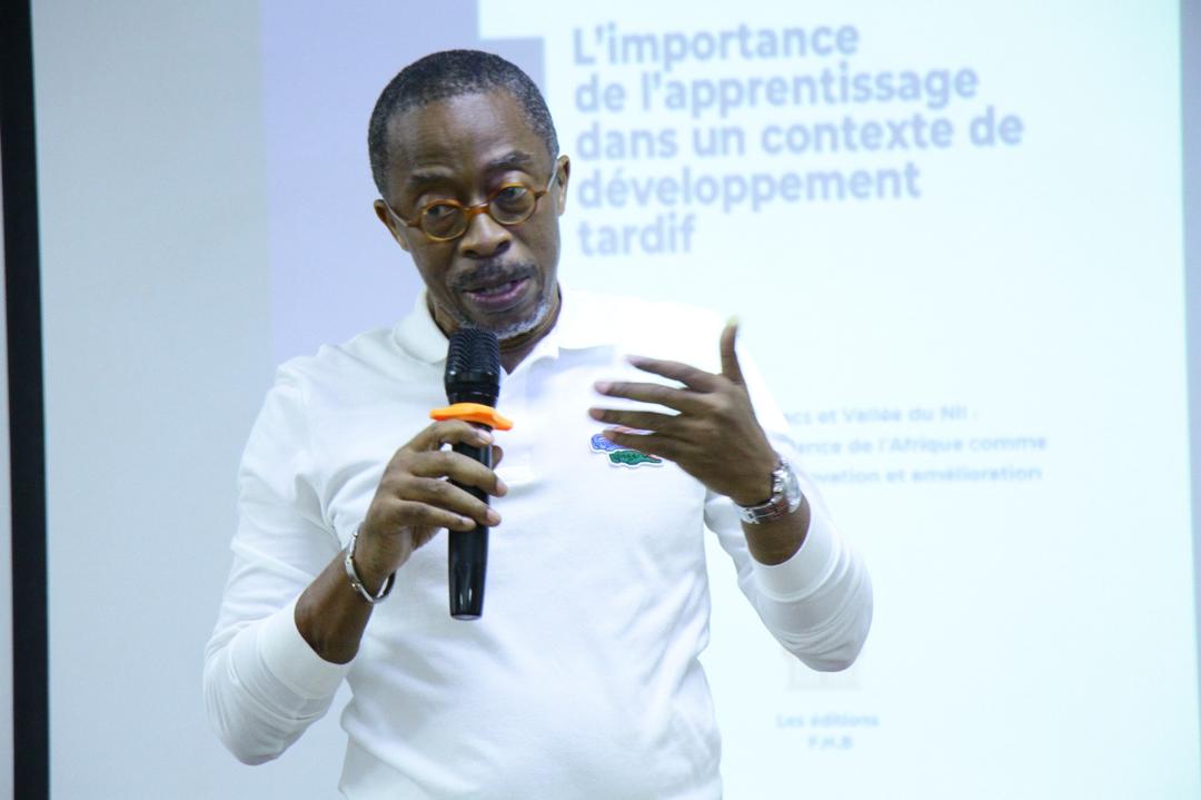 Le libéralisme économique n’est pas adapté au besoin des pays en situation de développement tardif (Auteur)