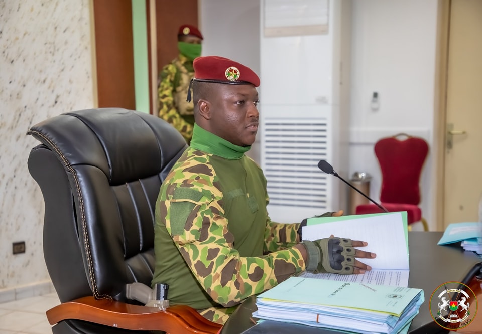 Le Burkina Faso annonce la rupture de ses relations diplomatiques avec la France