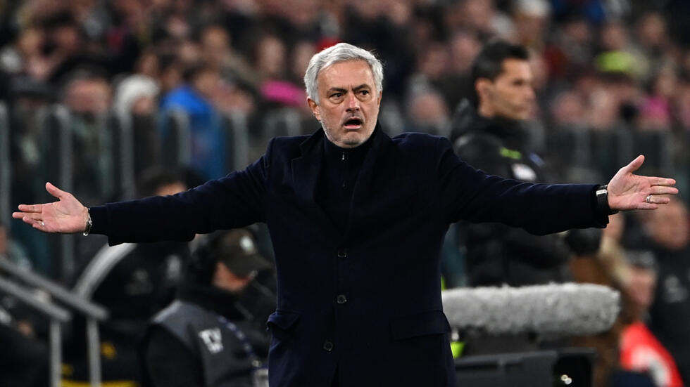 Série A: Daniel De Rossi remplace José Mourinho à la tête de l'AS Roma