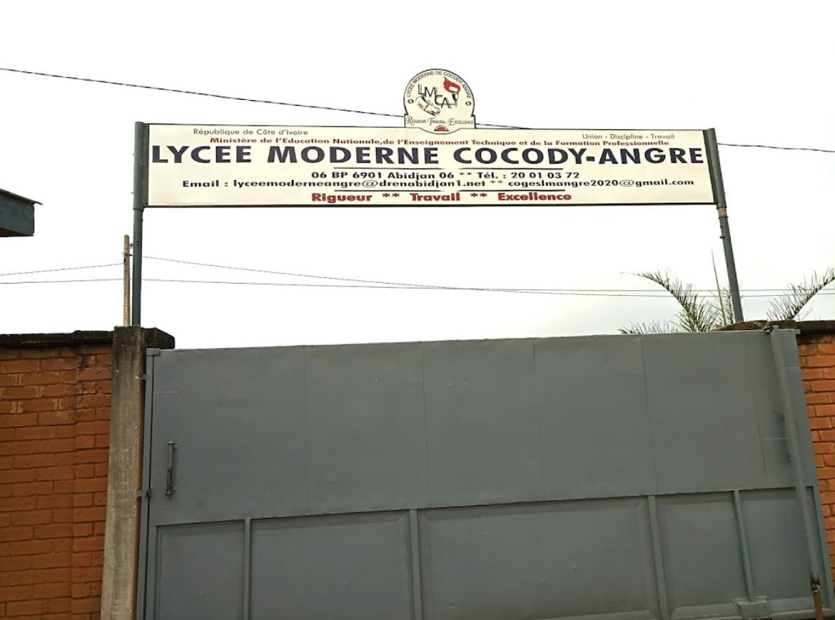 La vidéo de salles de classe non équipées au Lycée Moderne de Cocody Angré est UNE MANIPULATION