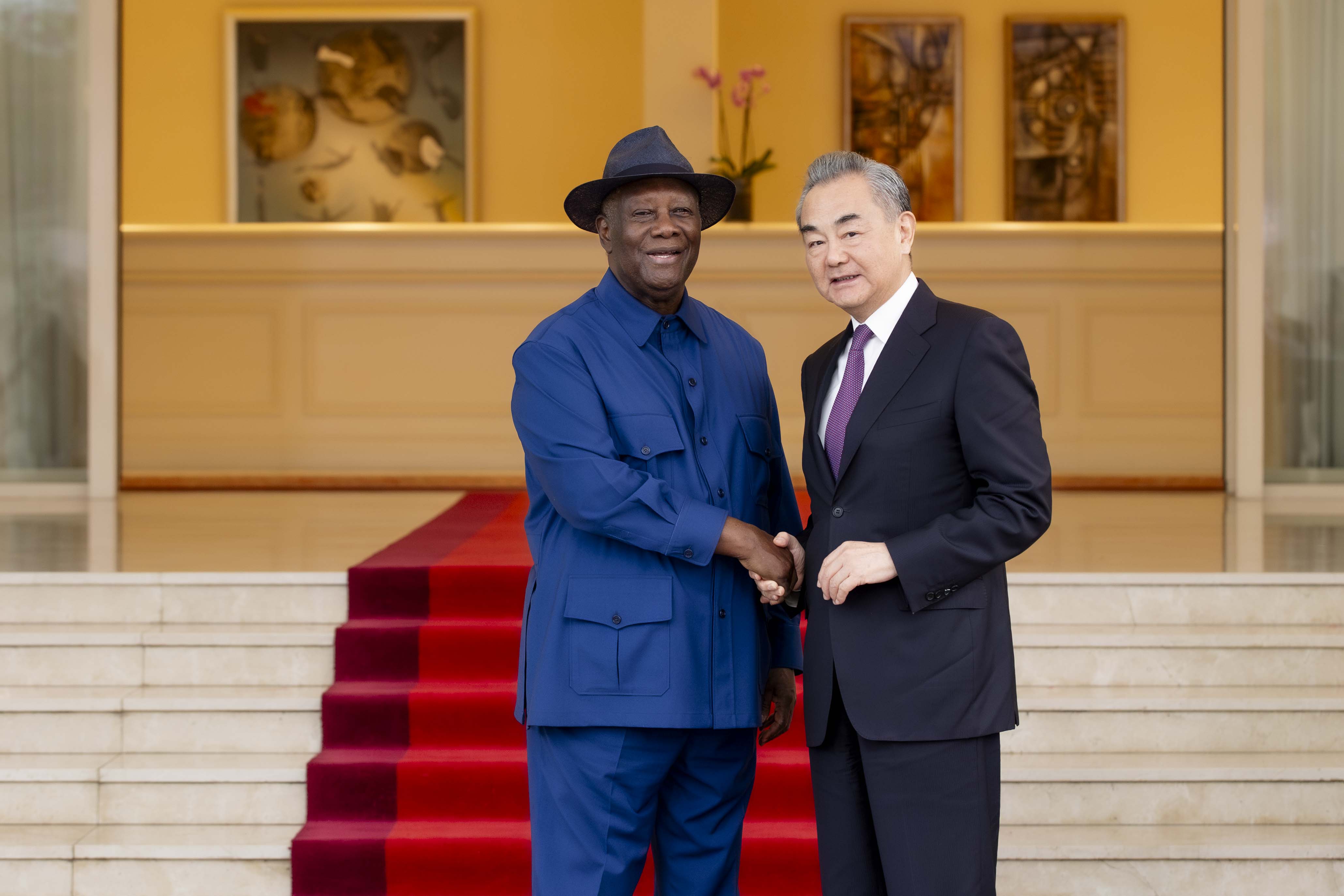Le ministre chinois des Affaires étrangères en visite en Côte d’Ivoire