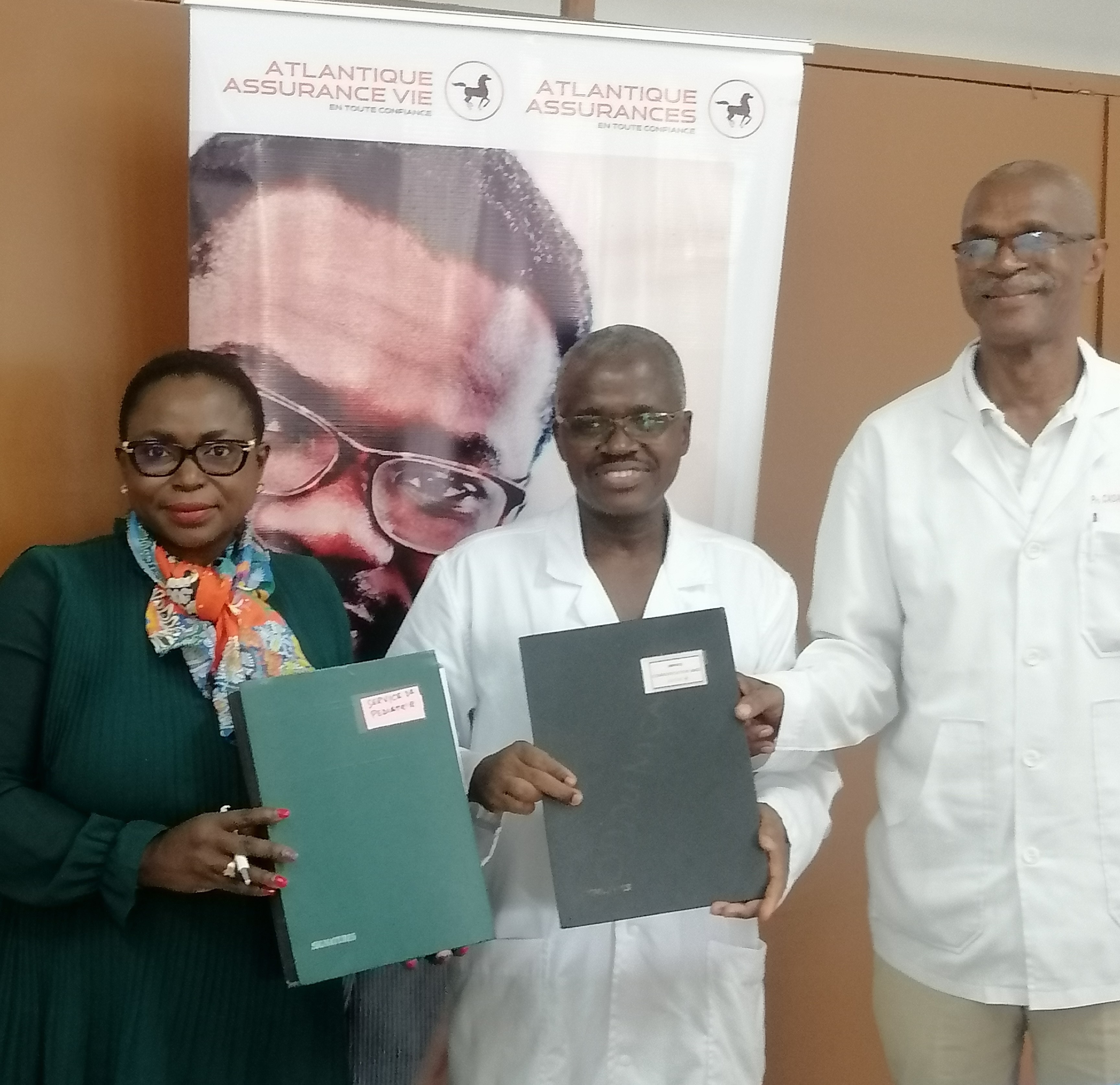 Côte d’Ivoire : des appareils médicaux d’Atlantique assurances au service pédiatrique du CHU de Treichville