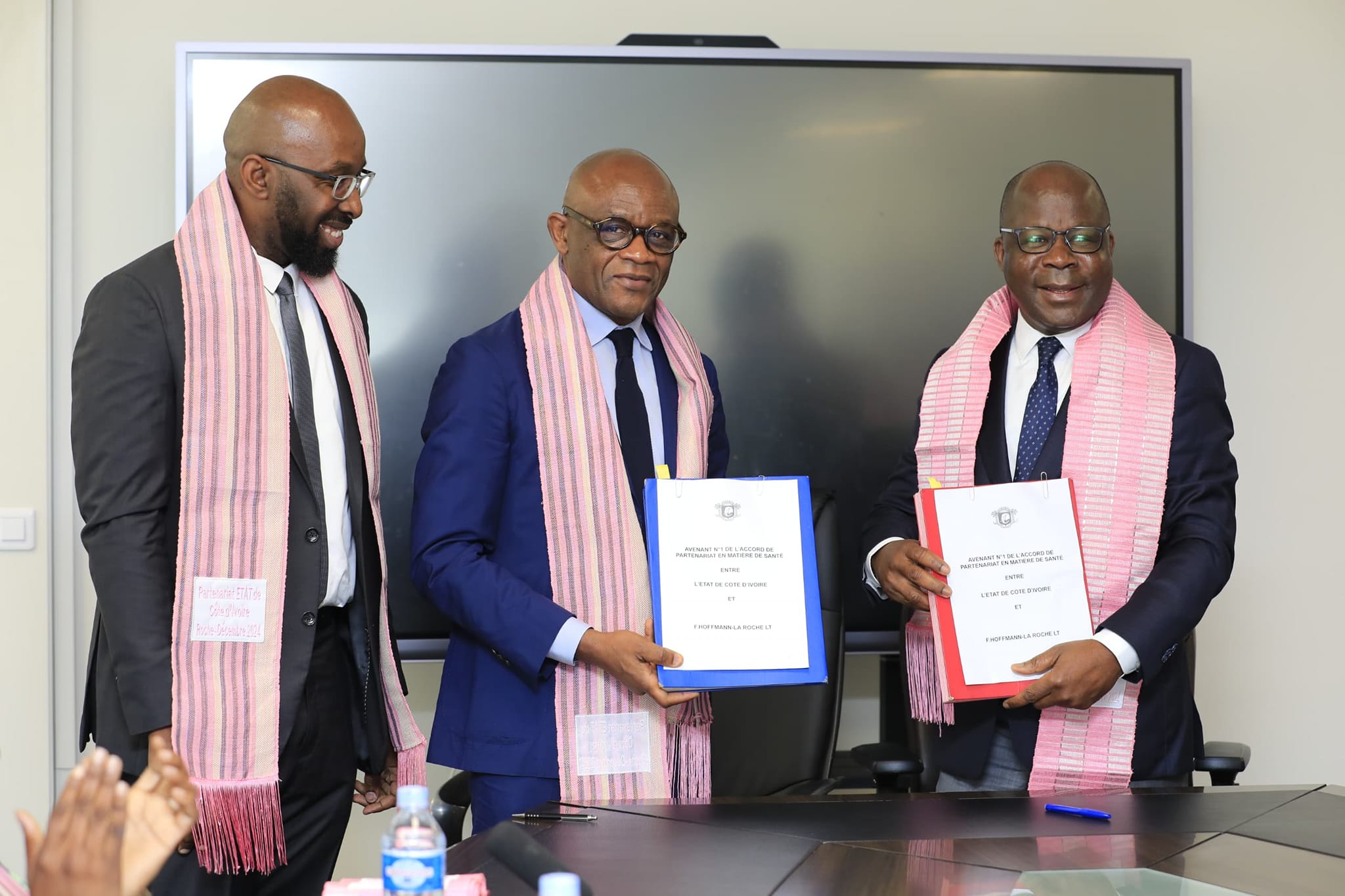 Côte d’Ivoire : un nouvel accord de partenariat signé avec Roche pour renforcer la lutte contre le cancer et d’autres pathologies