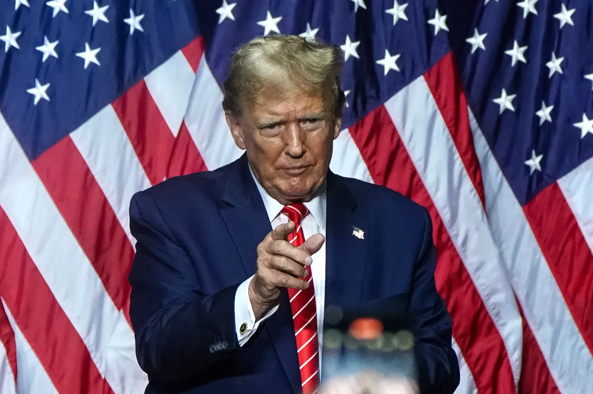 Donald Trump "sain et sauf" après des tirs à "proximité" de lui (Équipe de campagne)