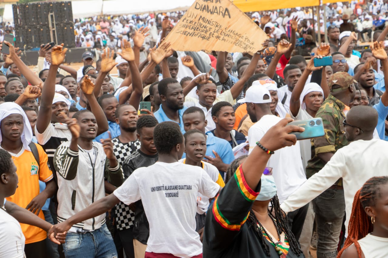 Université de Bouaké : 10 000 acteurs du monde universitaire célèbrent le président ivoirien